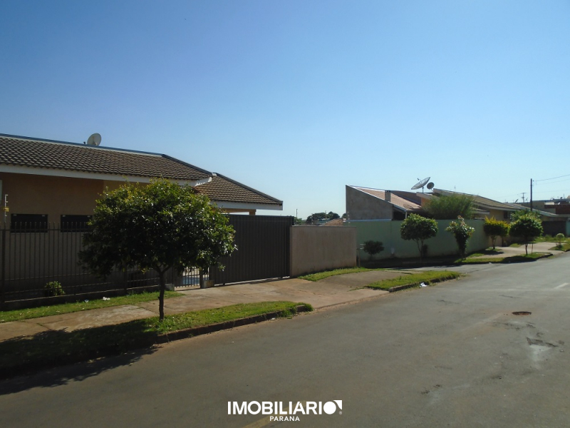 Residência para  Venda em Umuarama pela Bom Imóveis