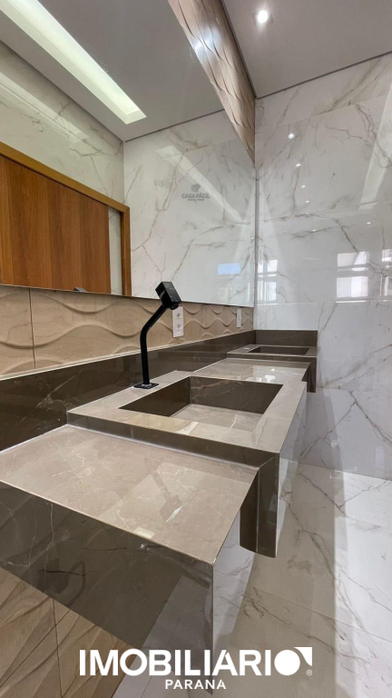 Sobrado para  Venda em Campo Mourão pela Casa fácil