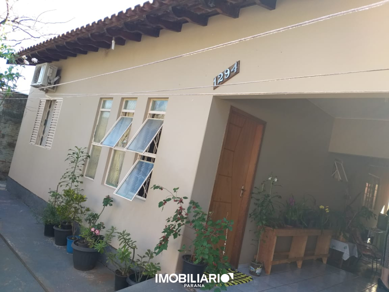 Residência para  Venda em Umuarama pela Paulo Mendes