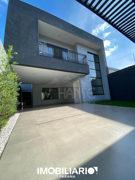 Sobrado para  Venda em Campo Mourão pela W. Hanse Imóveis