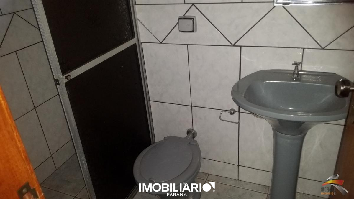 LAVABO FUNDOS DO IMÓVEL