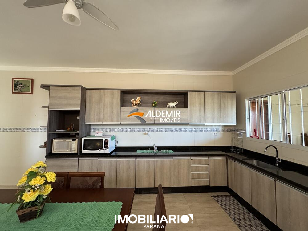 Residência para  Venda em Umuarama pela Aldemir Imóveis