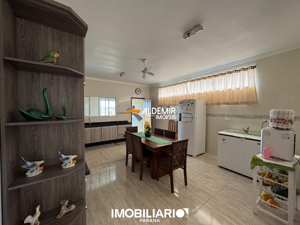 Residência para  Venda em Umuarama pela Aldemir Imóveis