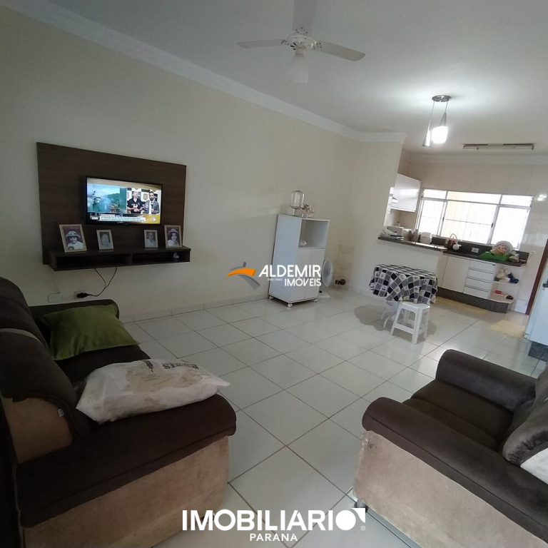 Residência para  Venda em Umuarama pela Aldemir Imóveis