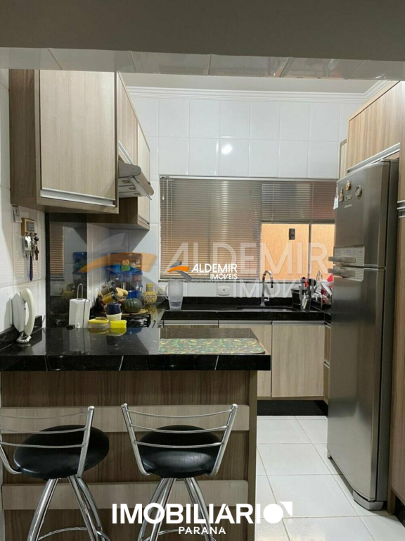 Sobrado para  Venda em Umuarama pela Aldemir Imóveis