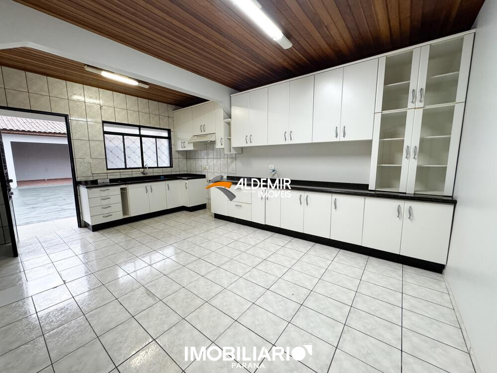 Residência para  Venda em Umuarama pela Aldemir Imóveis