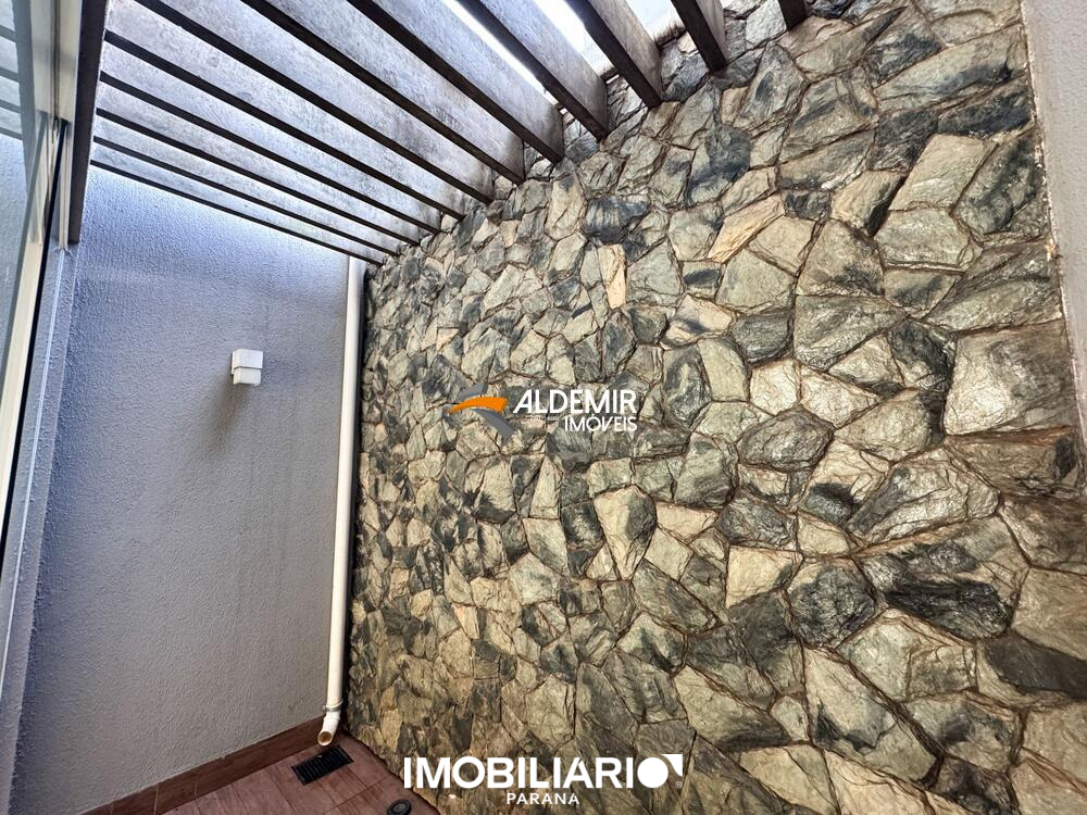 Sobrado para  Alugar em Umuarama pela Aldemir Imóveis