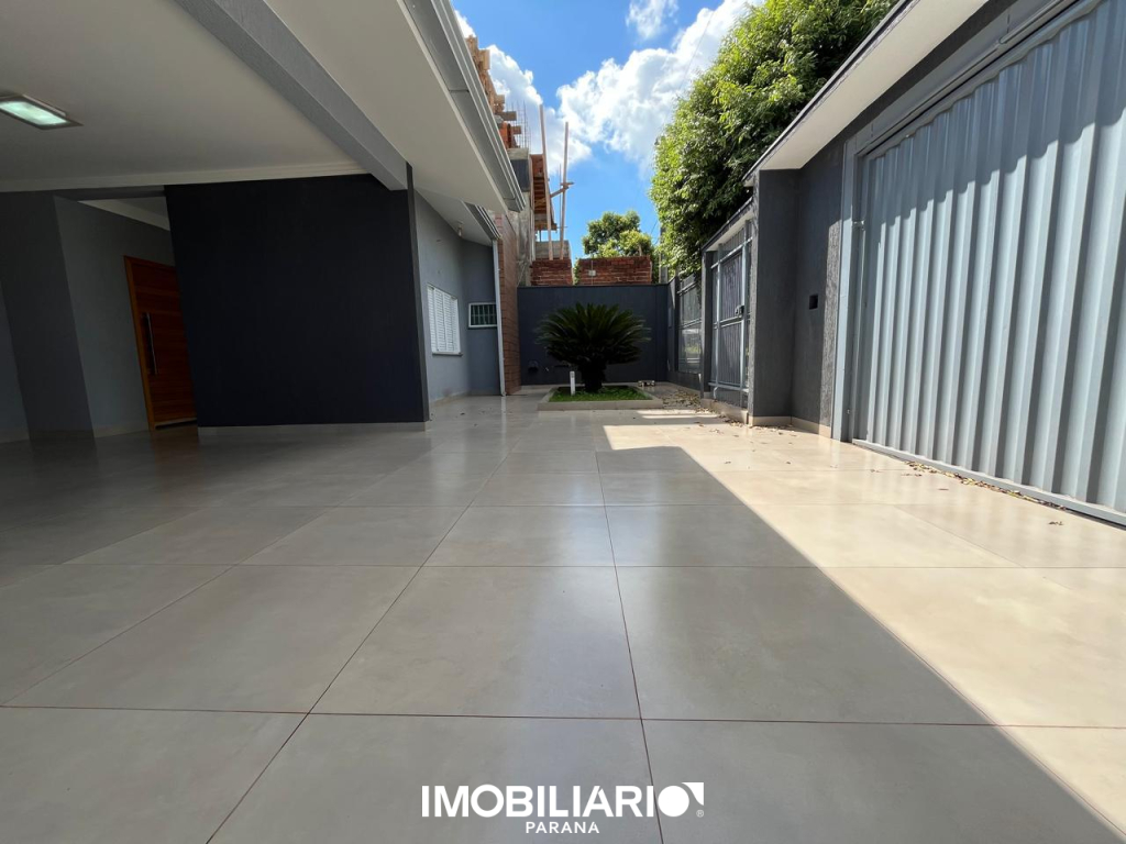 Residência para  Venda em Umuarama pela Elisia Neves