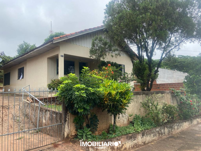 Residência para  Venda em Umuarama pela Elisia Neves