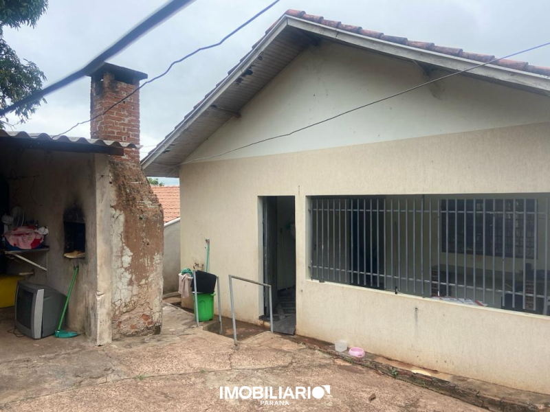 Residência para  Venda em Umuarama pela Elisia Neves