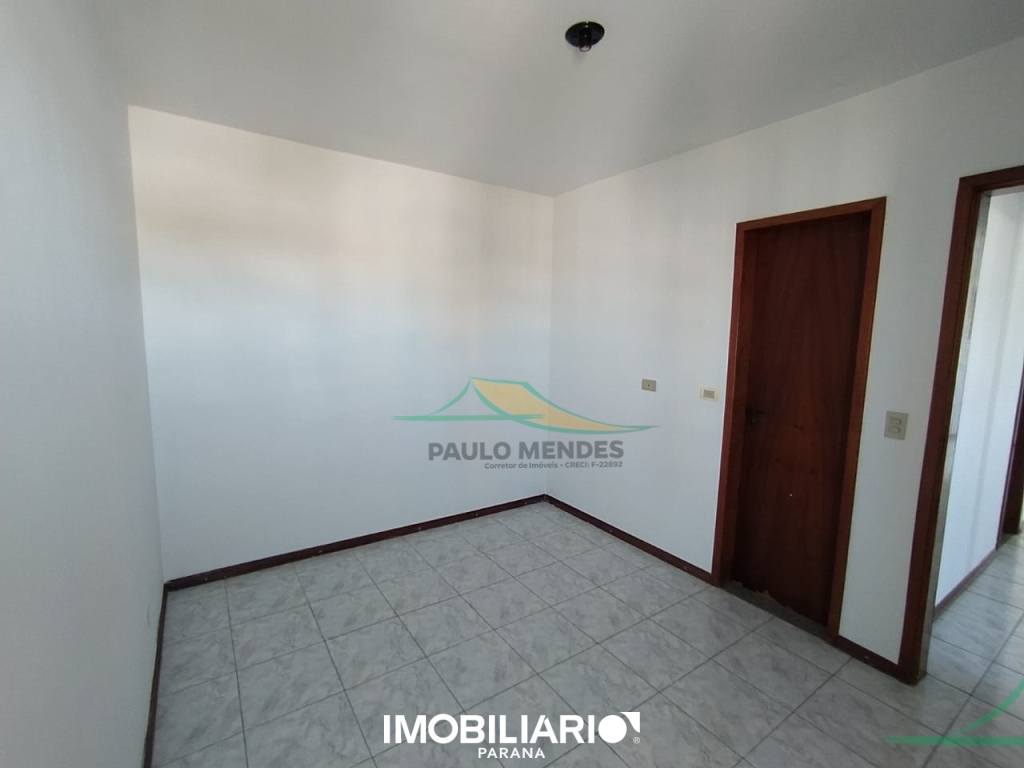 1 SUÍTE MAIS 2 QUARTOS