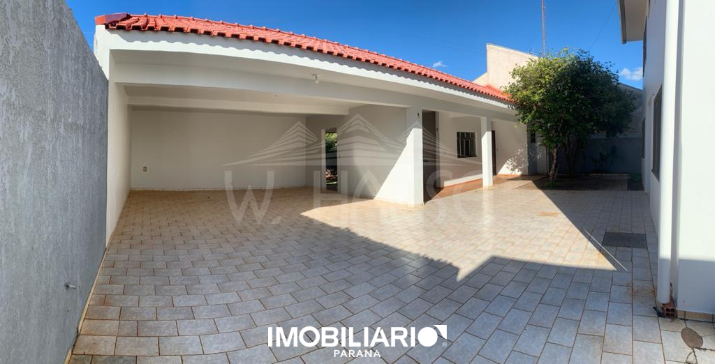 Sobrado para  Venda em Campo Mourão pela W. Hanse Imóveis