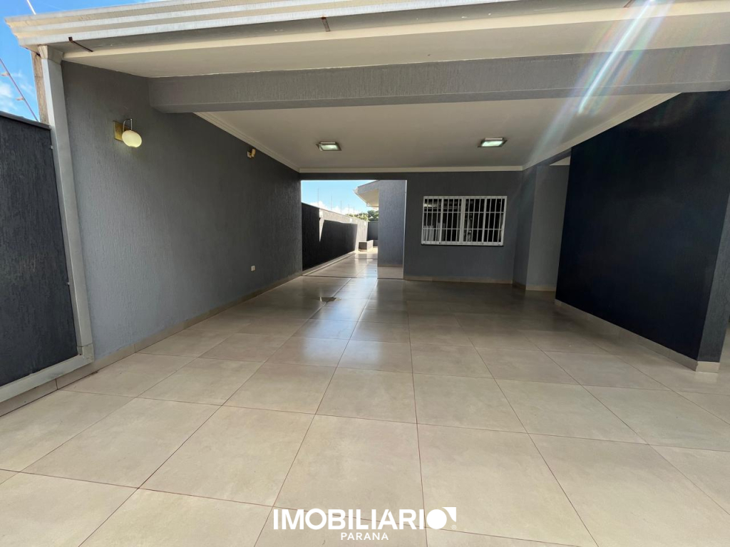 Residência para  Venda em Umuarama pela Elisia Neves