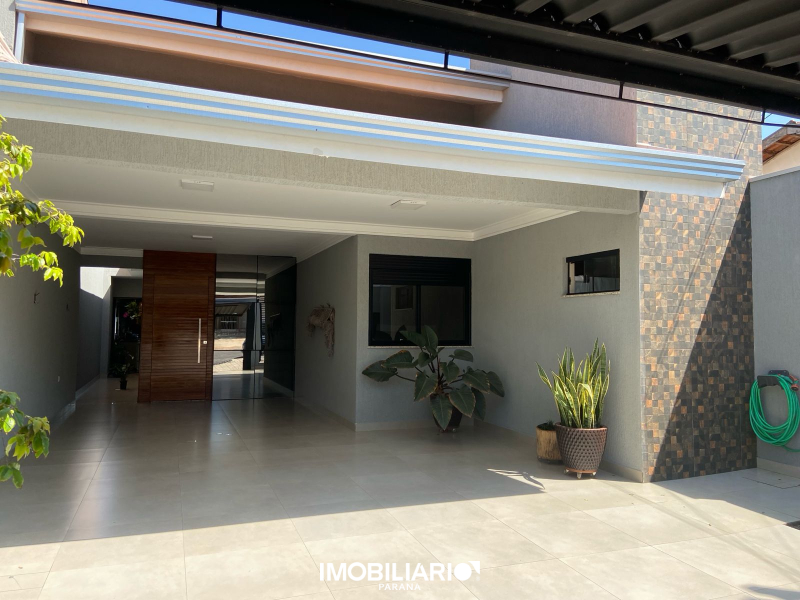 Residência para  Venda em Umuarama pela Elisia Neves