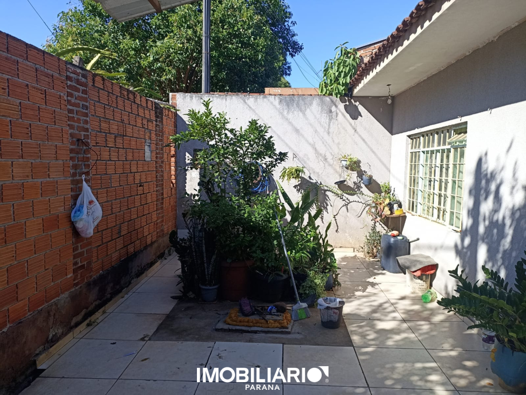 Residência para  Venda em Umuarama pela Bom Imóveis