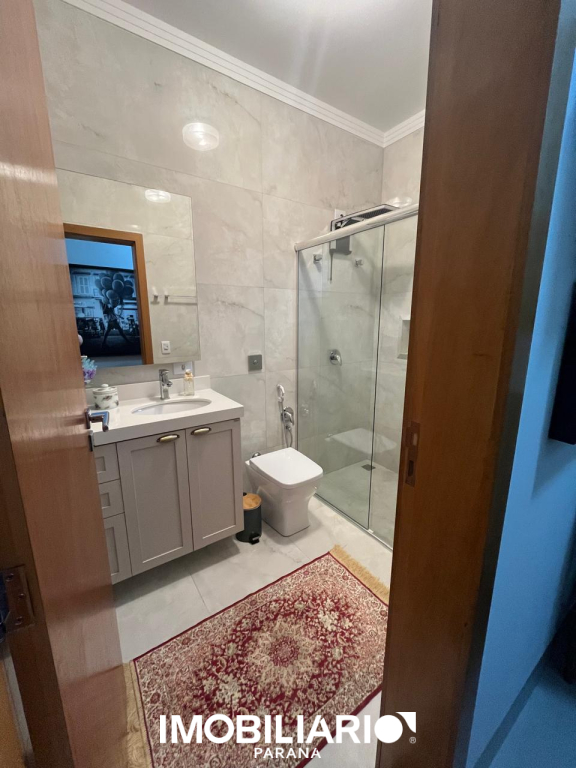 Residência para  Venda em Umuarama pela Elisia Neves