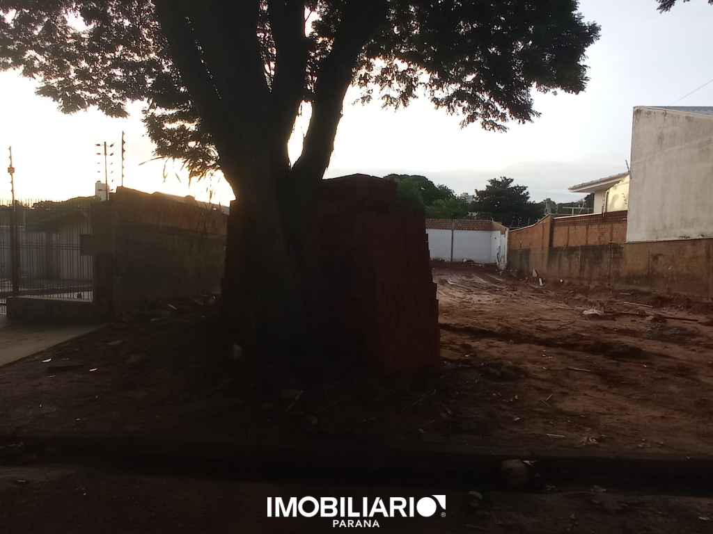 Terreno para  Venda em Umuarama pela FBF Capital