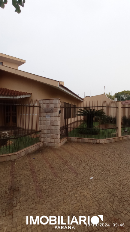 Residência para  Alugar em Umuarama pela Bom Imóveis