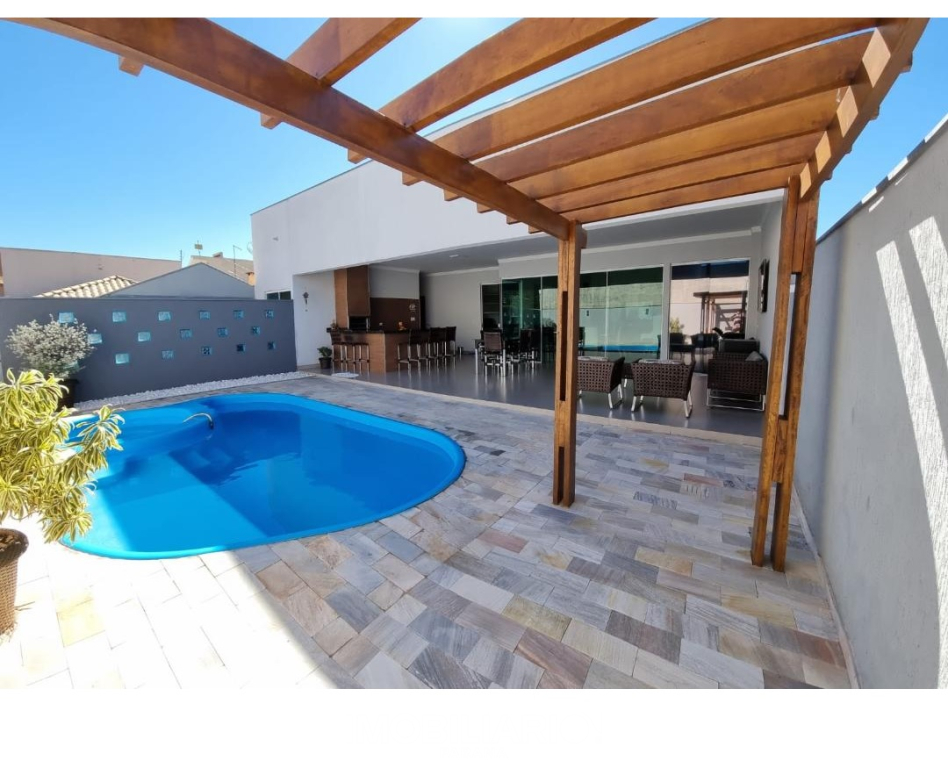 Residência para  Venda em Umuarama pela Delta