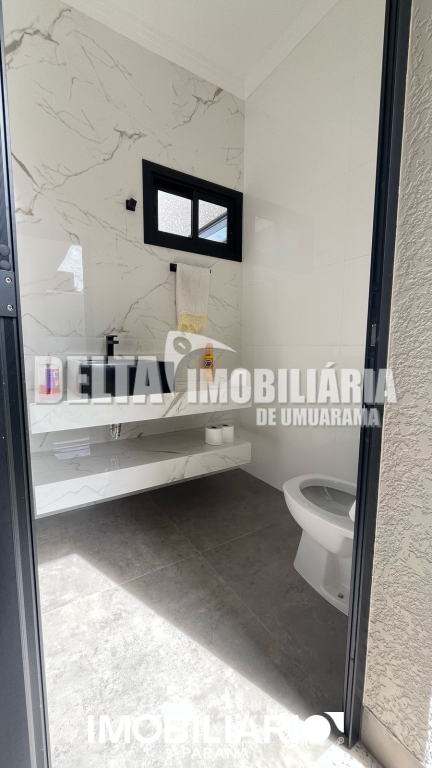 Residência para  Venda em Umuarama pela Delta