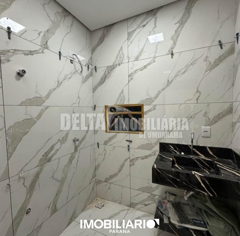 Residência para  Venda em Umuarama pela Delta