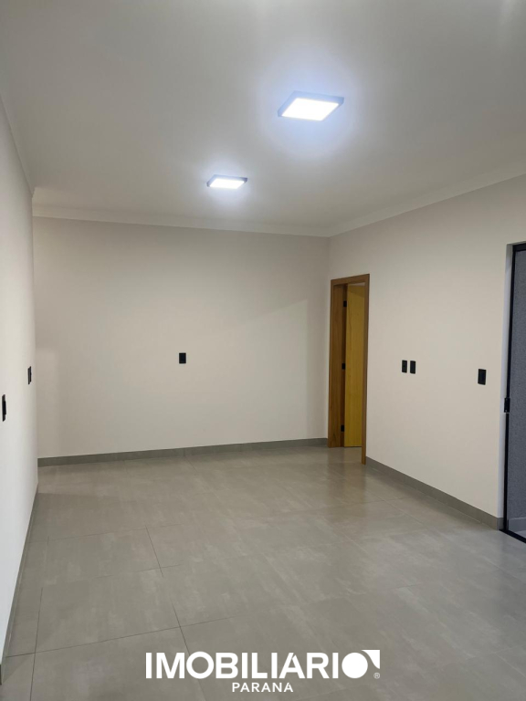 Residência para  Venda em Umuarama pela Delta