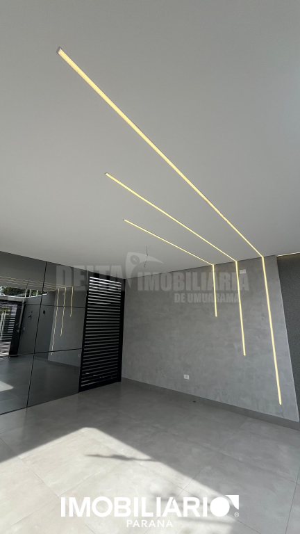 Detalhe em LED da garagem (corredor à direita)