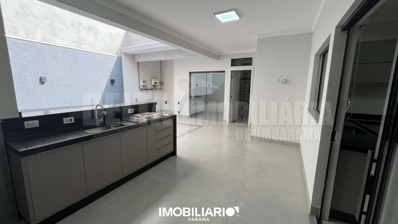 Residência para  Venda em Umuarama pela Delta