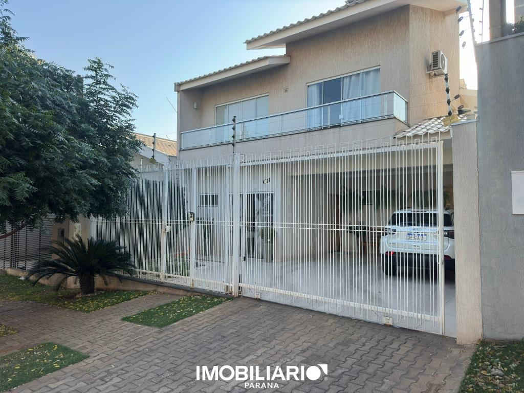 Sobrado para  Venda em Umuarama pela Elisia Neves