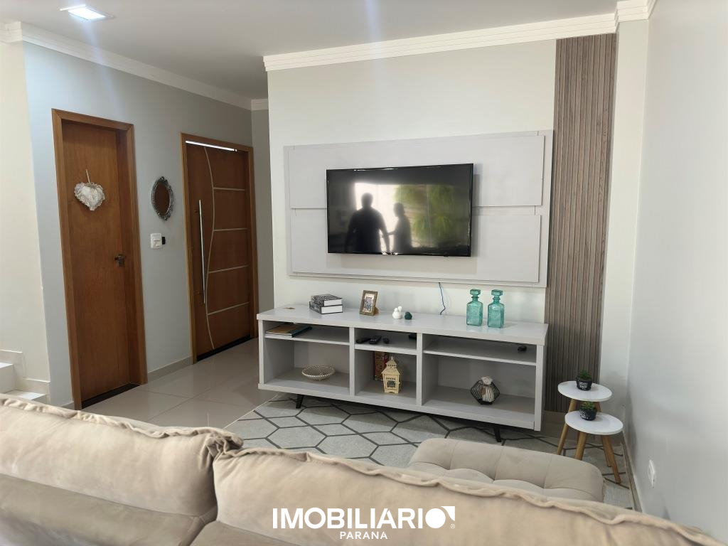 Sobrado para  Venda em Umuarama pela Elisia Neves