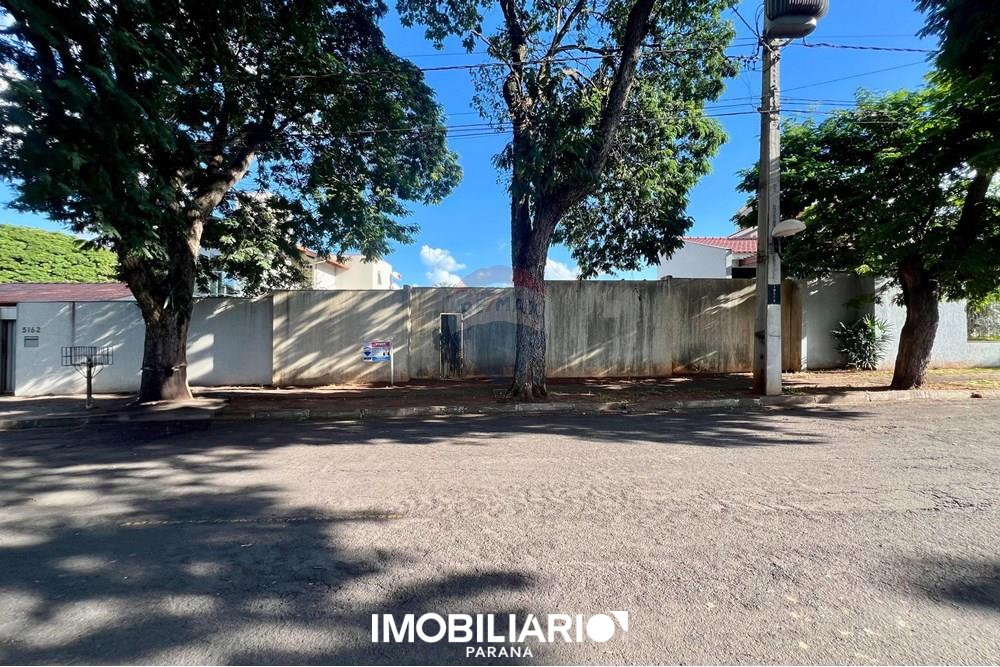 Terreno para  Venda em Umuarama pela Remax Majob