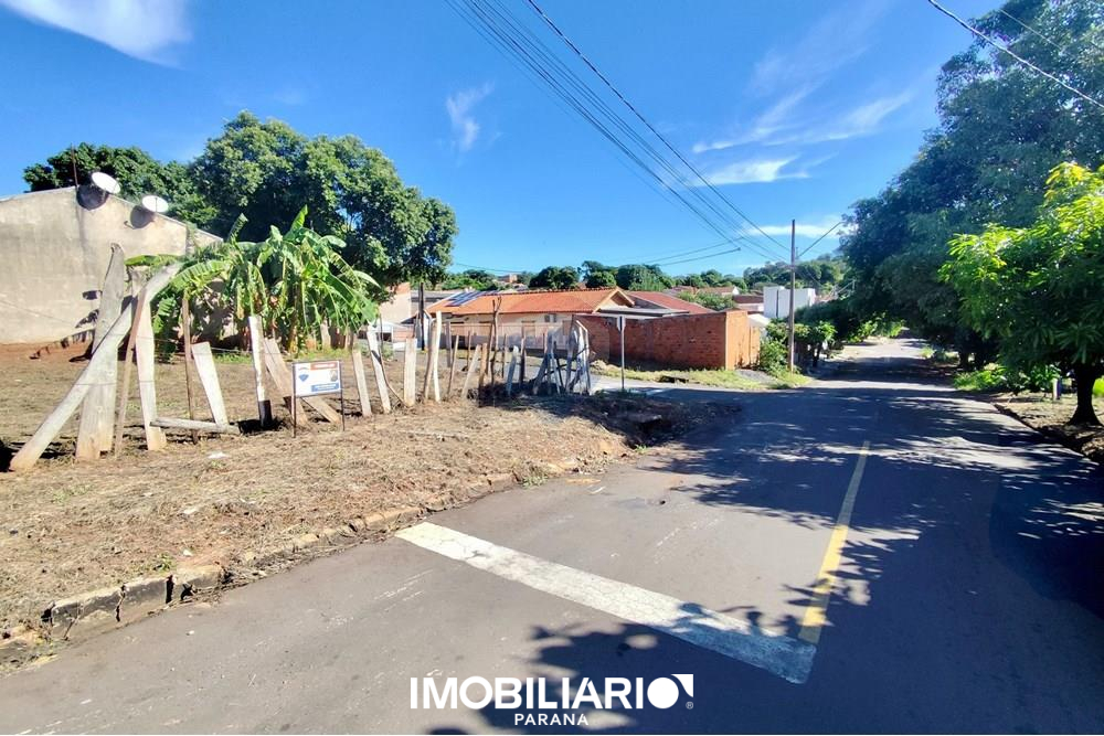 Terreno para  Venda em Umuarama pela Remax Majob