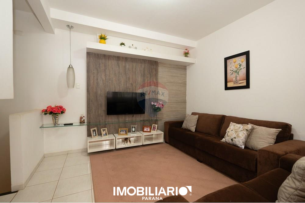 Sobrado para  Venda em Umuarama pela Remax Majob