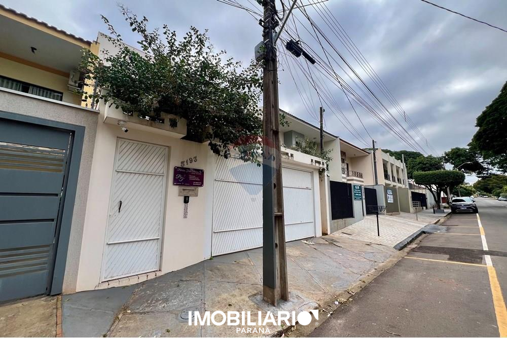 Sobrado para  Venda em Umuarama pela Remax Majob