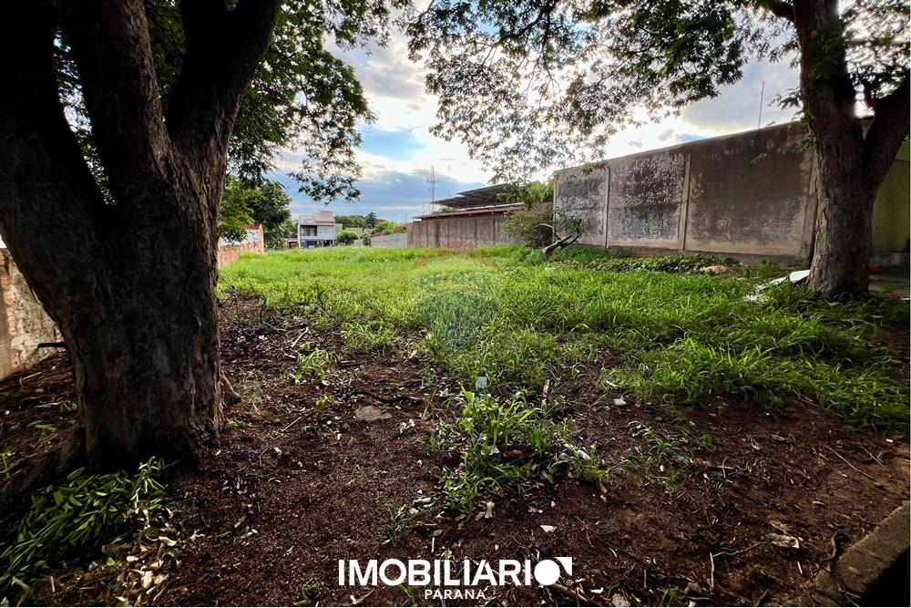 Terreno Comercial para  Venda em Umuarama pela Remax Majob