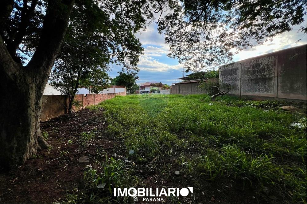 Terreno Comercial para  Venda em Umuarama pela Remax Majob