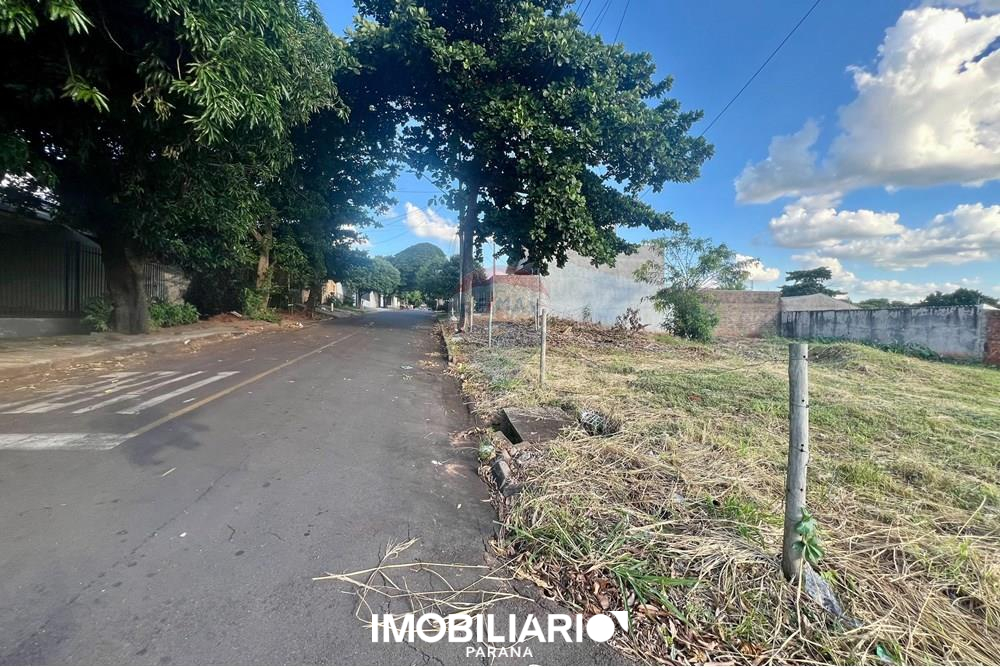 Terreno para  Venda em Umuarama pela Remax Majob