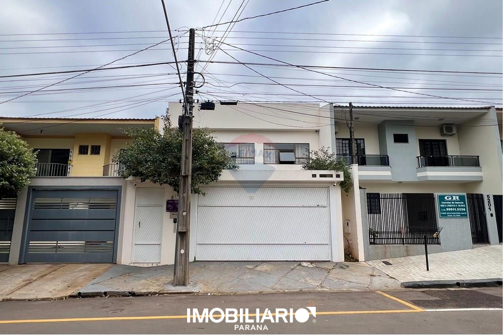 Sobrado para  Venda em Umuarama pela Remax Majob