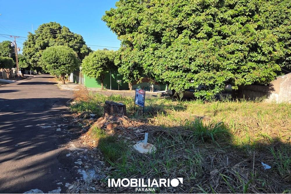 Terreno para  Venda em Umuarama pela Remax Majob