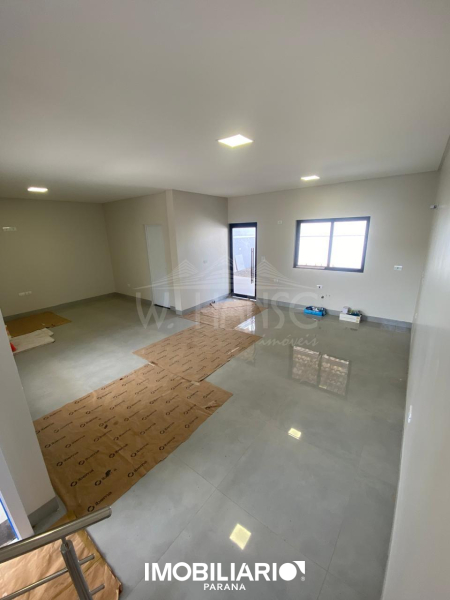 Sobrado para  Venda em Campo Mourão pela W. Hanse Imóveis