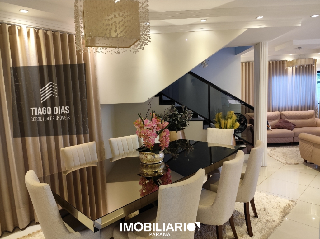 Sobrado para  Venda em Umuarama pela Tiago Dias 