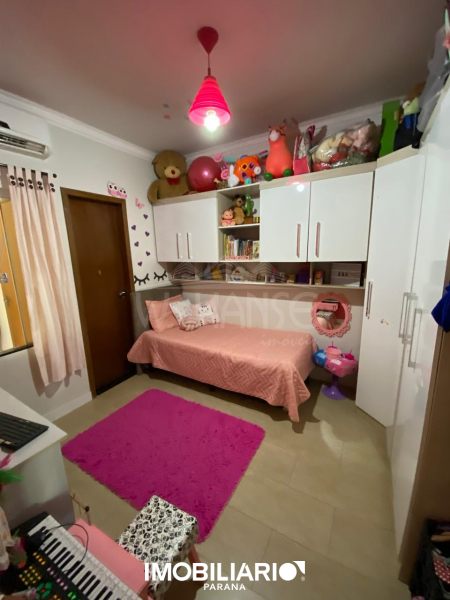 Suíte com móveis modulados