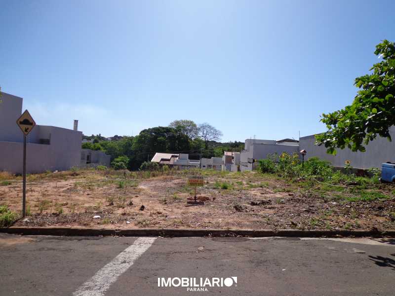 Terreno para  Venda em Umuarama pela Araujo