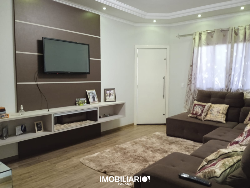 Residência para  Venda em Campo Mourão pela Nadiel Imóveis