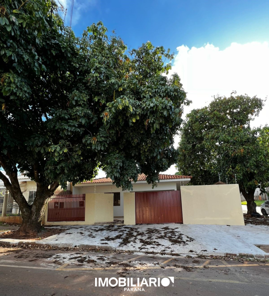 Residência para  Venda em Umuarama pela Caetano & Otávio