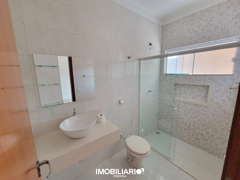 Residência para  Venda em Umuarama pela Delta