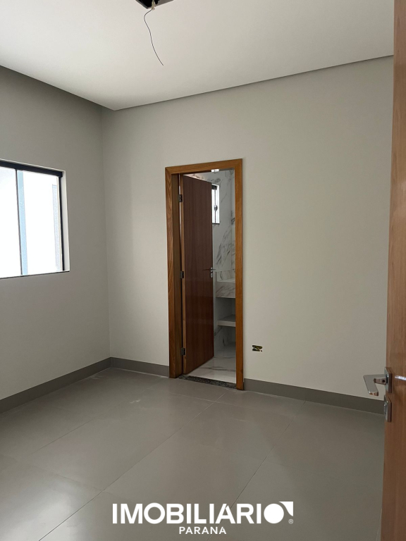 Residência para  Venda em Umuarama pela Emerson