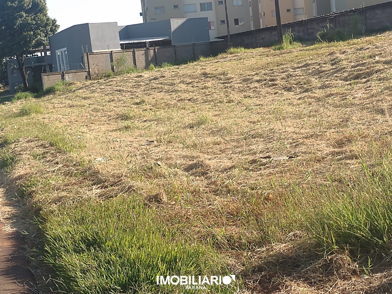 Terreno para  Venda em Umuarama pela Emerson