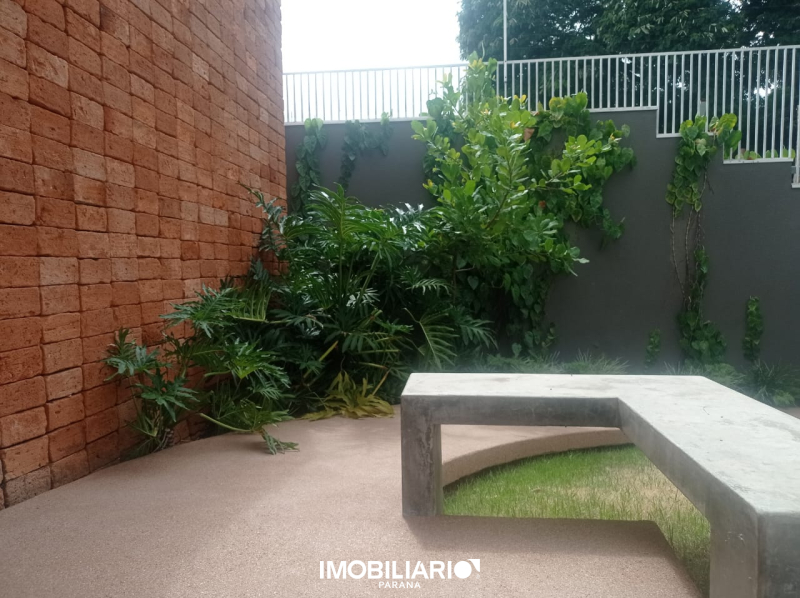 Sobrado para  Venda em Umuarama pela Liderança