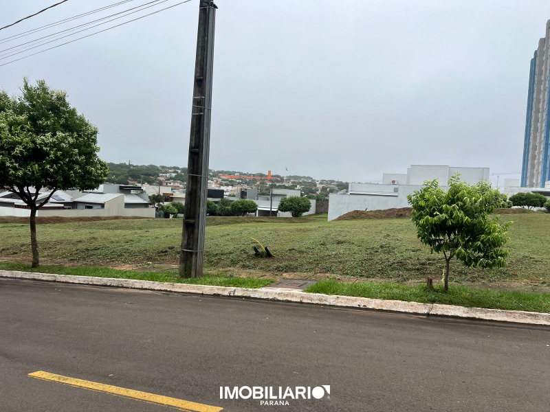 Terreno para  Venda em Umuarama pela Emerson